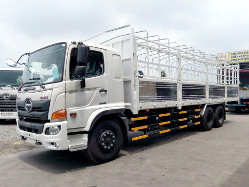 XE HINO 3 CHÂN FM8JW7A-U THÙNG BẠT BỬNG INOX 9.37M