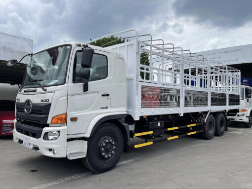 XE HINO 3 CHÂN FM8JW7A-U THÙNG BẠT BỬNG INOX 9.37M