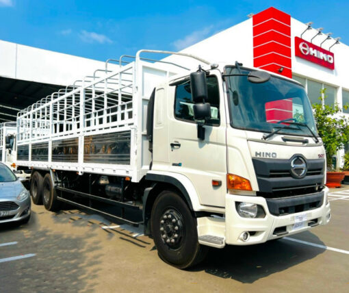 XE HINO 3 CHÂN FM8JW7A-U THÙNG BẠT BỬNG INOX 9.37M