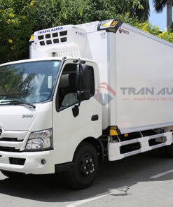 Xe Hino 3T5 XZU650L thùng đông lạnh 4.45M