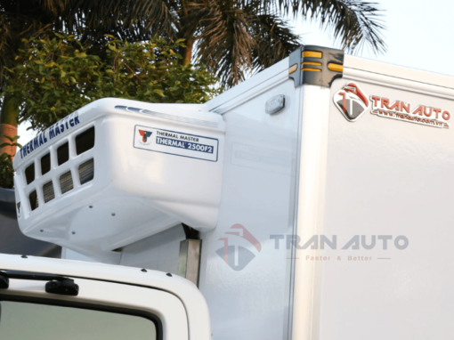 Xe Hino 3T5 XZU650L thùng đông lạnh 4.45M