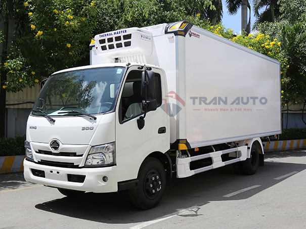 Xe Hino 3T5 XZU650L thùng đông lạnh 4.45M