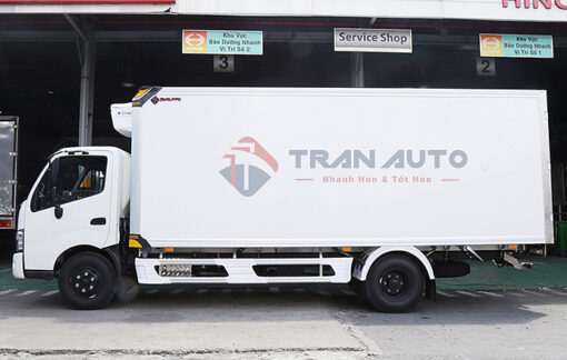 Xe Hino 3T5 XZU650L thùng đông lạnh 4.45M