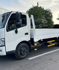 GIÁ XE HINO 3T5 XZU650L THÙNG LỬNG 4.4M