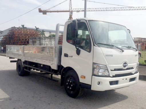 Xe Hino 3T5 XZU720L thùng lửng 5.2M