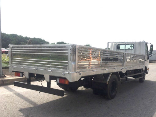 Xe Hino 3T5 XZU720L thùng lửng 5.2M