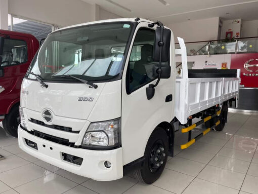 GIÁ XE HINO 3T5 XZU720L THÙNG LỬNG BỬNG NÂNG 5.2M