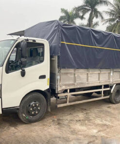 Xe Hino 5 tấn XZU30L thùng bạt bửng nâng 5.5M