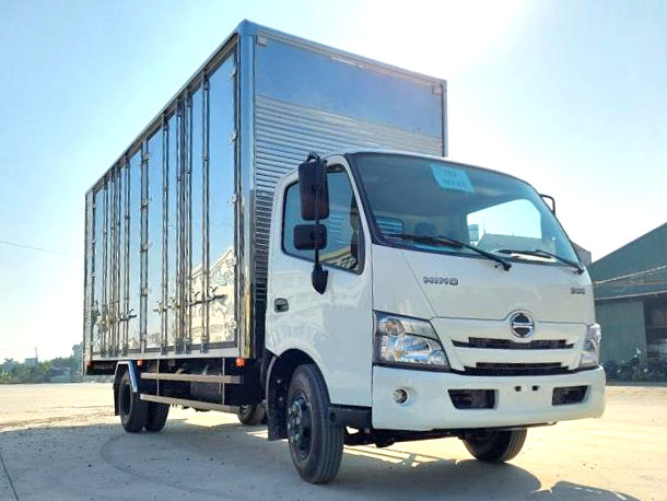 XE HINO 5 TẤN XZU730L THÙNG CHỞ PALLET CAO 2.5M