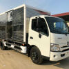 Xe Hino 5 tấn XZU730L thùng kín 5.8M