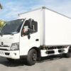 GIÁ XE HINO 5 TẤN XZU730L THÙNG KÍN 5.8M