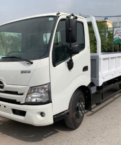 GIÁ XE HINO 5 TẤN XZU730L THÙNG LỬNG 5.8M