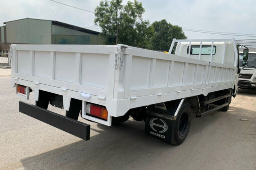 GIÁ XE HINO 5 TẤN XZU730L THÙNG LỬNG 5.8M
