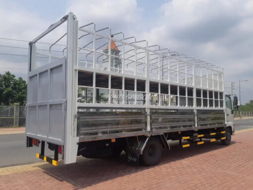GIÁ XE HINO 500 6 TẤN FC9JNTC THÙNG CHỞ XE MÁY 7.3M