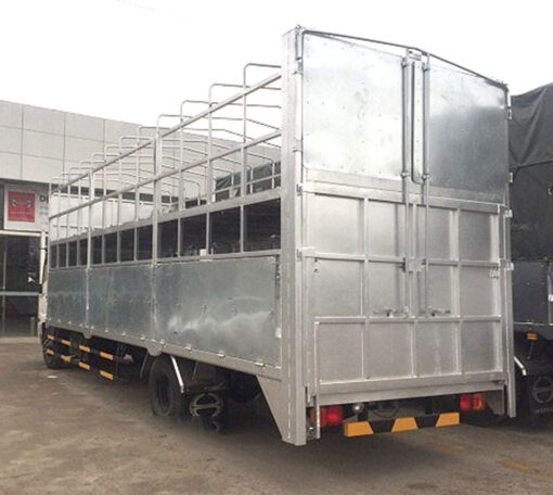 GIÁ XE HINO 500 6 TẤN FC9JNTC THÙNG CHỞ XE MÁY 7.3M