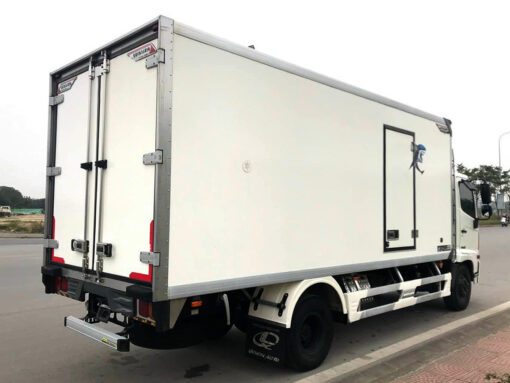 GIÁ XE HINO 6 TẤN 2 FC9JJTC THÙNG ĐÔNG LẠNH 5.6M