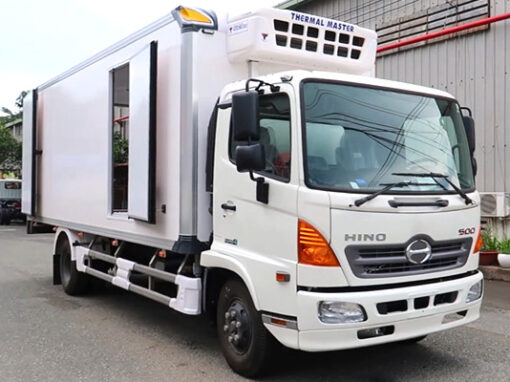 GIÁ XE HINO 6 TẤN 2 FC9JJTC THÙNG ĐÔNG LẠNH 5.6M