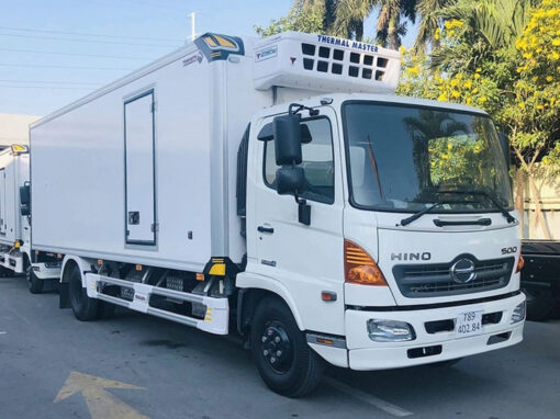 GIÁ XE HINO 6 TẤN 2 FC9JJTC THÙNG ĐÔNG LẠNH 5.6M