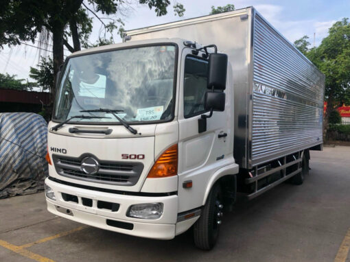 GIÁ XE HINO 6 TẤN FC9JJTC THÙNG KÍN INOX 5.6M