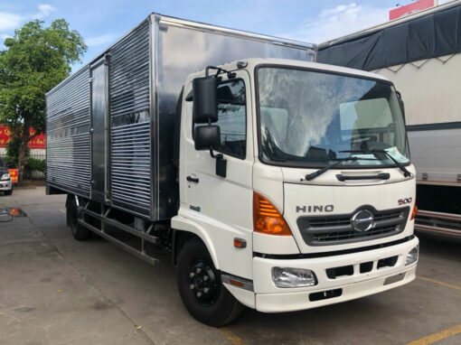 GIÁ XE HINO 6 TẤN FC9JJTC THÙNG KÍN INOX 5.6M