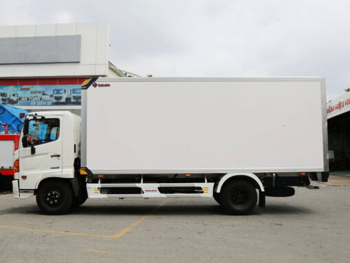 GIÁ XE HINO 6 TẤN 4 THÙNG KÍN COMPOSITE 6.58M