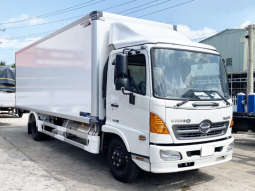 GIÁ XE HINO 6 TẤN 4 THÙNG KÍN COMPOSITE 6.58M