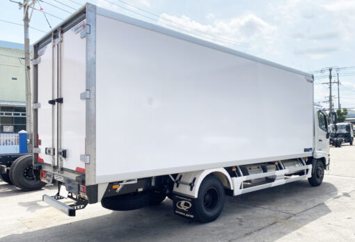 GIÁ XE HINO 6 TẤN 4 THÙNG KÍN COMPOSITE 6.58M