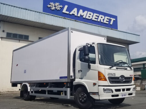 GIÁ XE HINO 6 TẤN 4 THÙNG KÍN COMPOSITE 6.58M