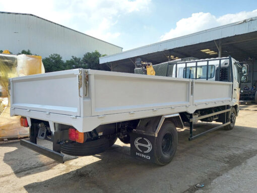 GIÁ XE HINO 6 TẤN 6 FC9JJTC THÙNG LỬNG 5.7M
