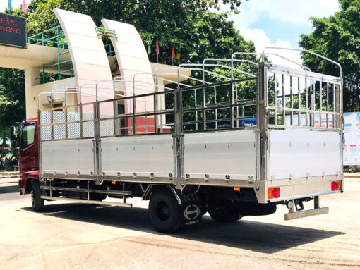 GIÁ XE HINO 6 TẤN 8 FC9JJTC THÙNG MUI BẠT 5.7M