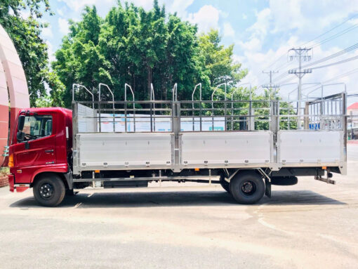 GIÁ XE HINO 6 TẤN 8 FC9JJTC THÙNG MUI BẠT 5.7M