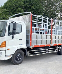 GIÁ XE HINO 6 TẤN 8 FC9JJTC THÙNG MUI BẠT 5.7M