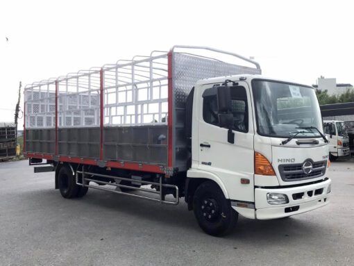 GIÁ XE HINO 6 TẤN 8 FC9JJTC THÙNG MUI BẠT 5.7M