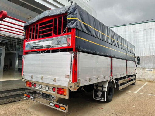 GIÁ XE HINO 6 TẤN 8 FC9JJTC THÙNG MUI BẠT 5.7M