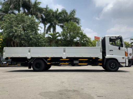 GIÁ XE HINO 6 TẤN 8 FC9JLT THÙNG LỬNG 6.8M