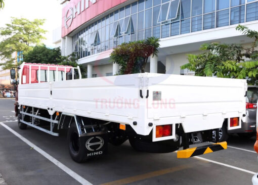 GIÁ XE HINO 6 TẤN 8 FC9JLT THÙNG LỬNG 6.8M