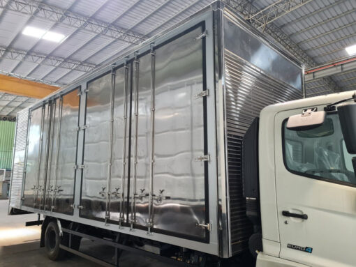 GIÁ XE HINO 6 TẤN FC9JJTC THÙNG PALLET 5.8M