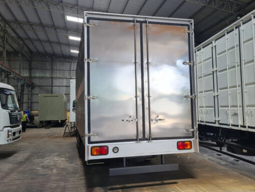 GIÁ XE HINO 6 TẤN FC9JJTC THÙNG PALLET 5.8M