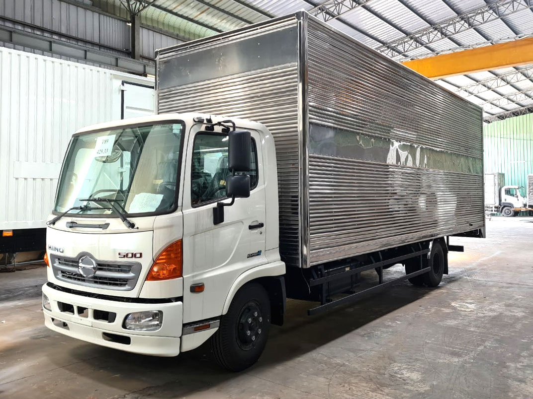 GIÁ XE HINO 6 TẤN FC9JJTC THÙNG PALLET 5.8M