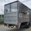 GIÁ XE HINO 6 TẤN FC9JJTC THÙNG KÍN BỬNG NÂNG 5.53M