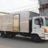 GIÁ XE HINO 6 TẤN FC9JJTC THÙNG KÍN BỬNG NÂNG 5.53M
