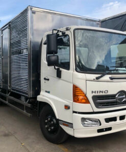 GIÁ XE HINO 6 TẤN FC9JJTC THÙNG KÍN BỬNG NÂNG 5.53M