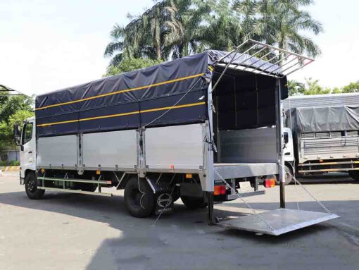 XE HINO 6 TẤN FC9JLTC THÙNG BẠT BỬNG NÂNG 6.42M