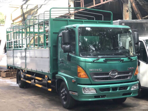 XE HINO 6 TẤN FC9JLTC THÙNG BẠT BỬNG NÂNG 6.42M