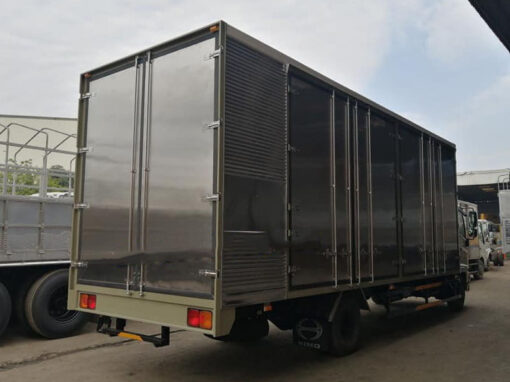 GIÁ XE HINO 6 TẤN FC9JLTC THÙNG CHỞ PALLET 6.78M