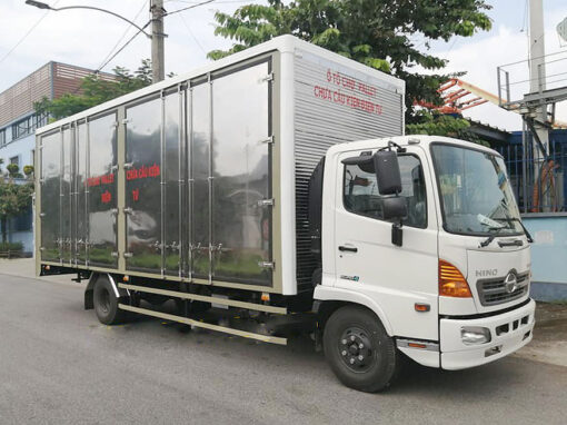 GIÁ XE HINO 6 TẤN FC9JLTC THÙNG CHỞ PALLET 6.78M
