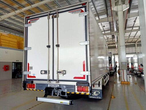 GIÁ XE HINO 6 TẤN FC9JLTC THÙNG ĐÔNG LẠNH 6.6M