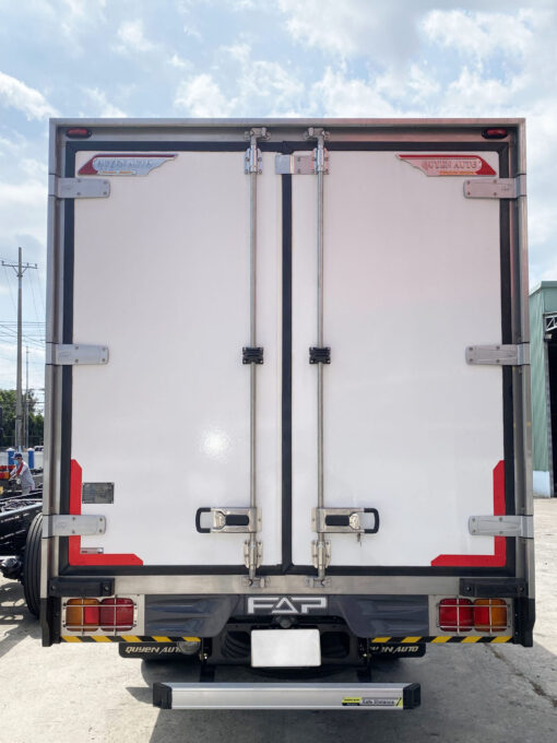 GIÁ XE HINO 6 TẤN FC9JLTC THÙNG ĐÔNG LẠNH 6.6M