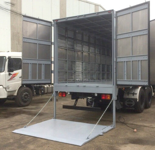 GIÁ XE HINO 6 TẤN FC9JLTC THÙNG KÍN BỬNG NÂNG 6.3M