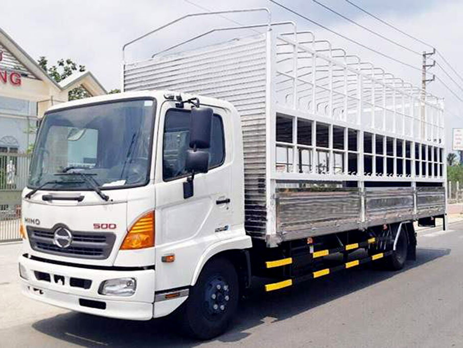 GIÁ XE HINO 6 TẤN FC9JNTC CHỞ XE MÁY BỬNG NÂNG 7.3M